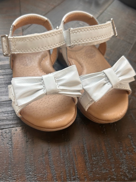Stride Rite Other - Stride Rite White Bow Sandals Toddler Girls Size 4M